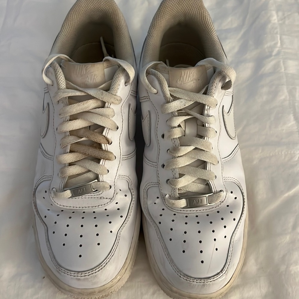 NIKE AIR FORCE 1 (Air Force One)